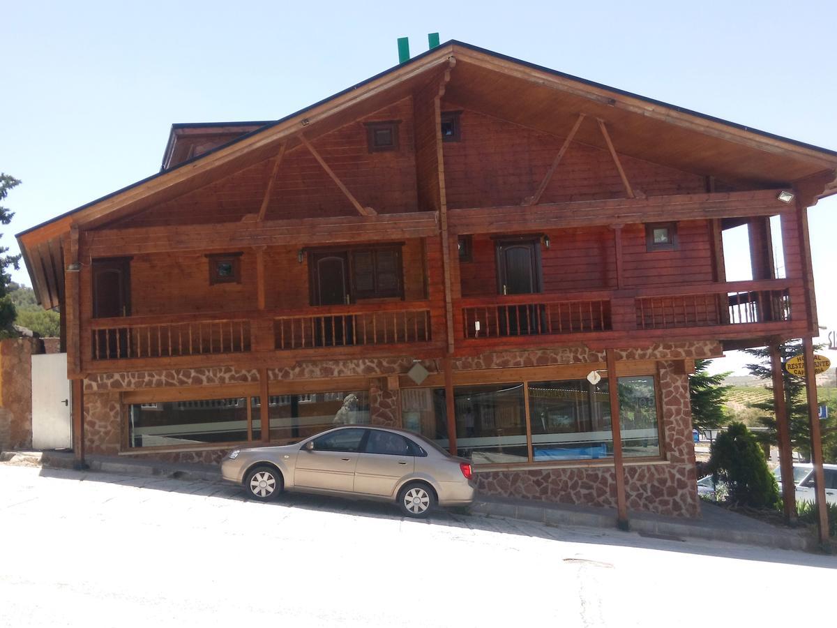 Hostal Sierra De Baza Exterior photo